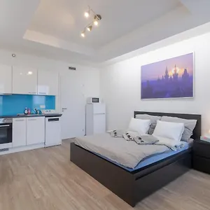 Bright Studio, 10min Centre, Free Parking Praga